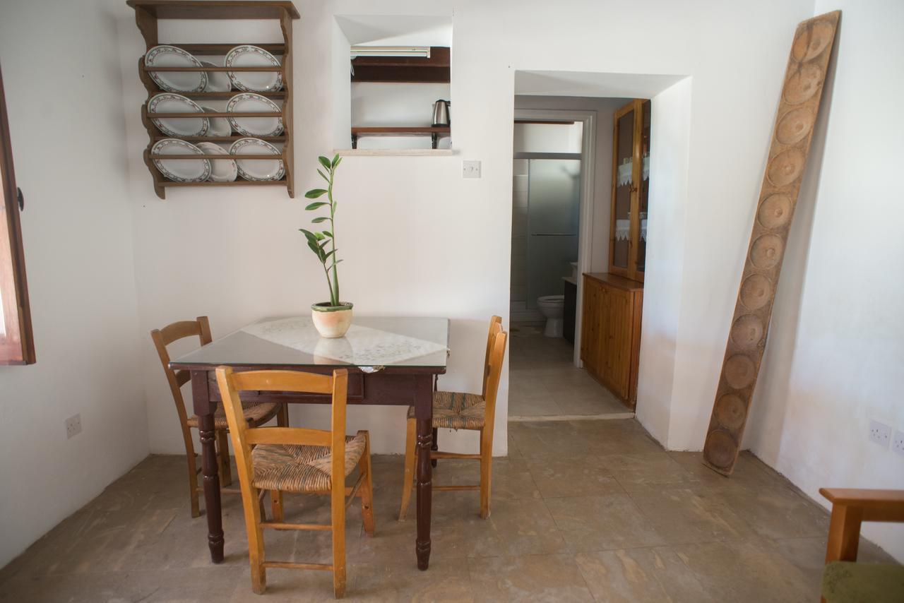 Chloe'S House Guest House Pano Akourdalia Екстериор снимка