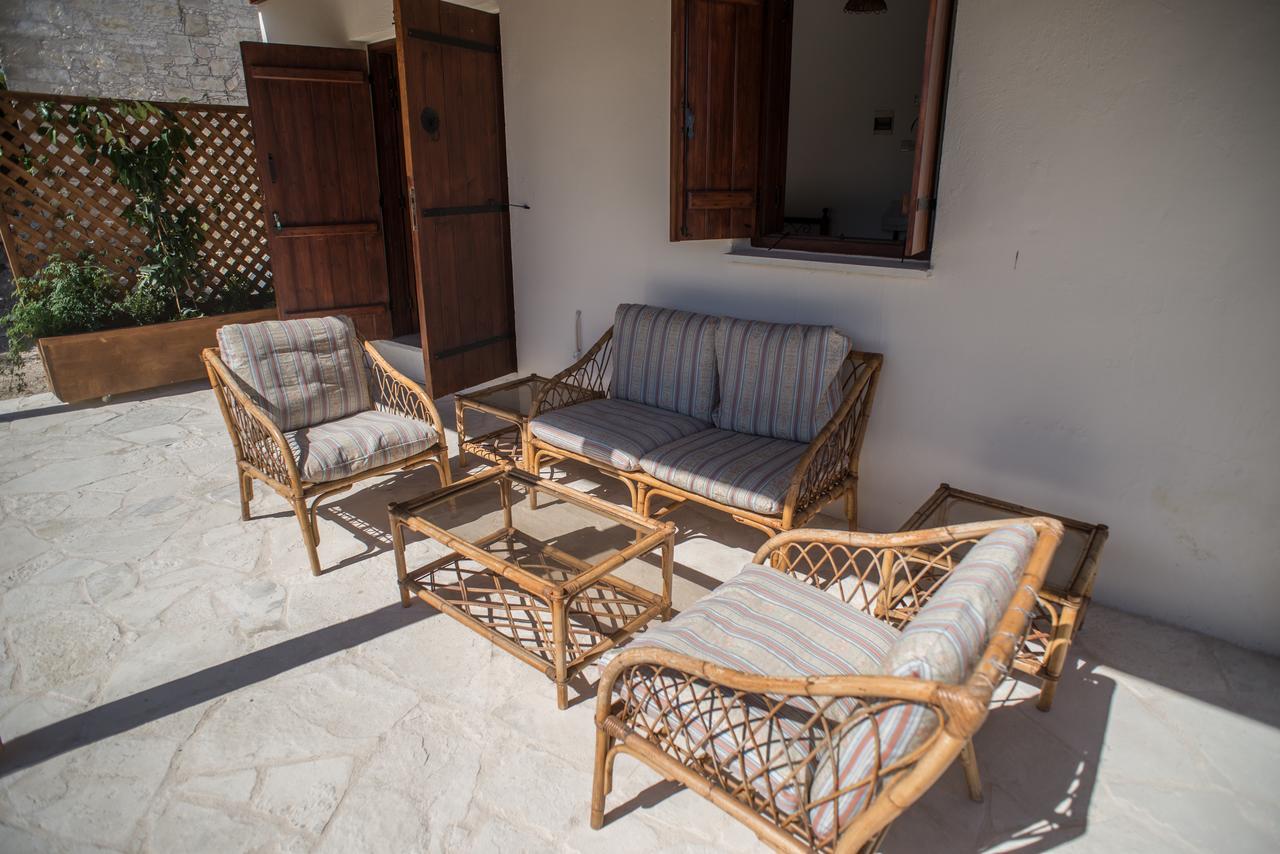 Chloe'S House Guest House Pano Akourdalia Екстериор снимка