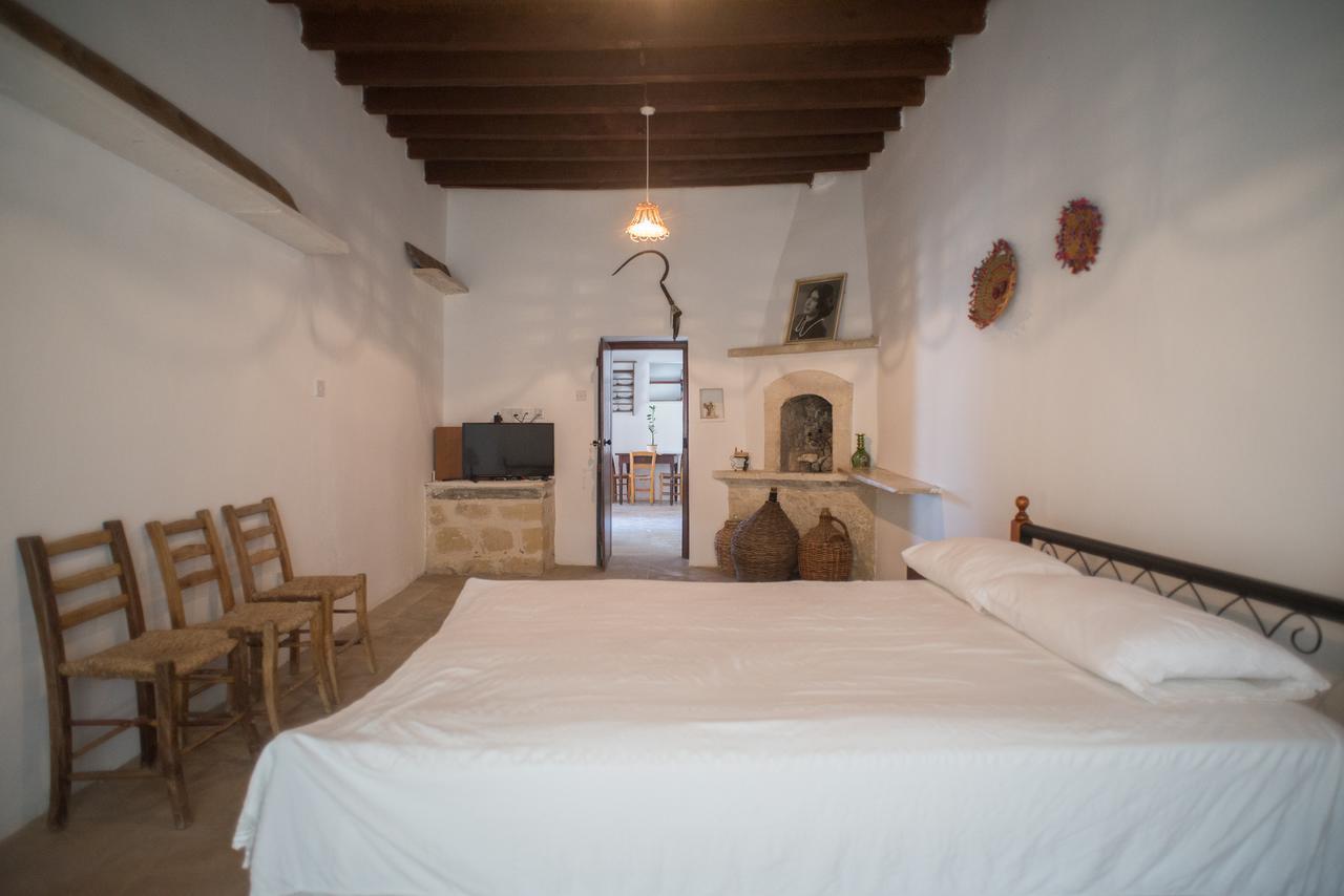Chloe'S House Guest House Pano Akourdalia Екстериор снимка